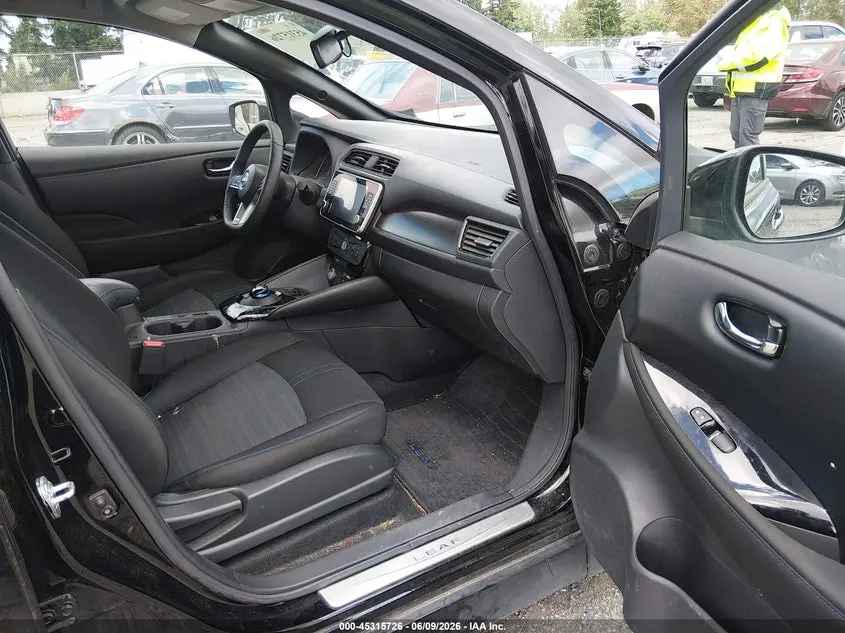 2024 NISSAN LEAF SV PLUS