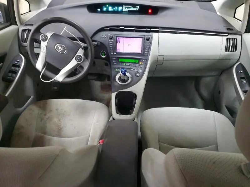 2010 TOYOTA PRIUS III  
