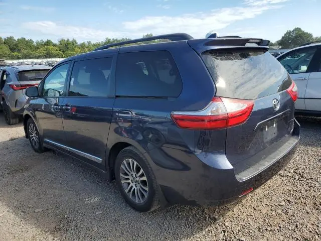 2019 TOYOTA SIENNA XLE  