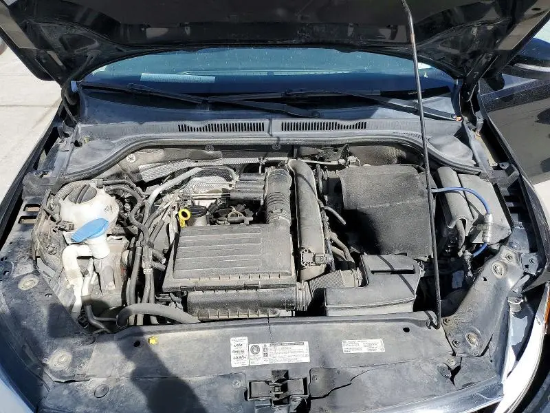 2017 VOLKSWAGEN JETTA SE  