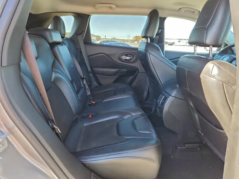 2021 JEEP CHEROKEE LATITUDE PLUS  