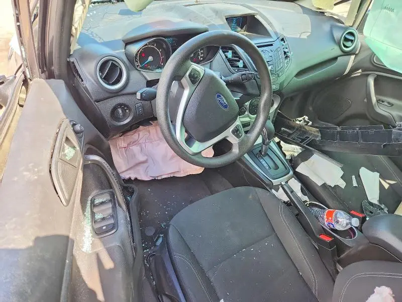 2017 FORD FIESTA SE  