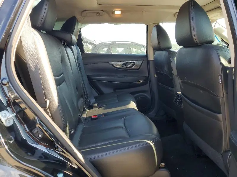 2016 NISSAN ROGUE SL  