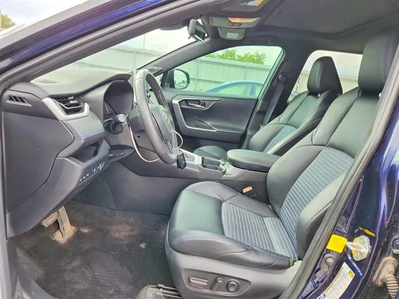 2020 TOYOTA RAV4 XSE  