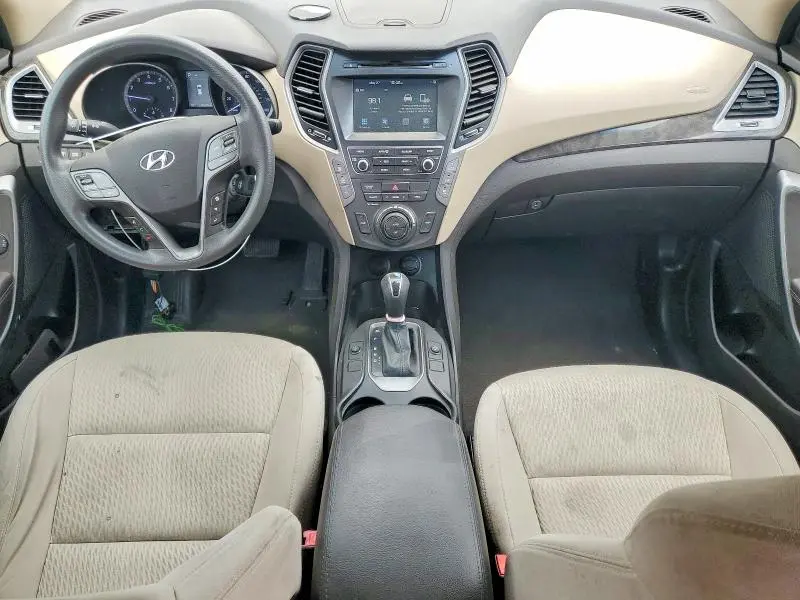 2017 HYUNDAI SANTA FE SE  