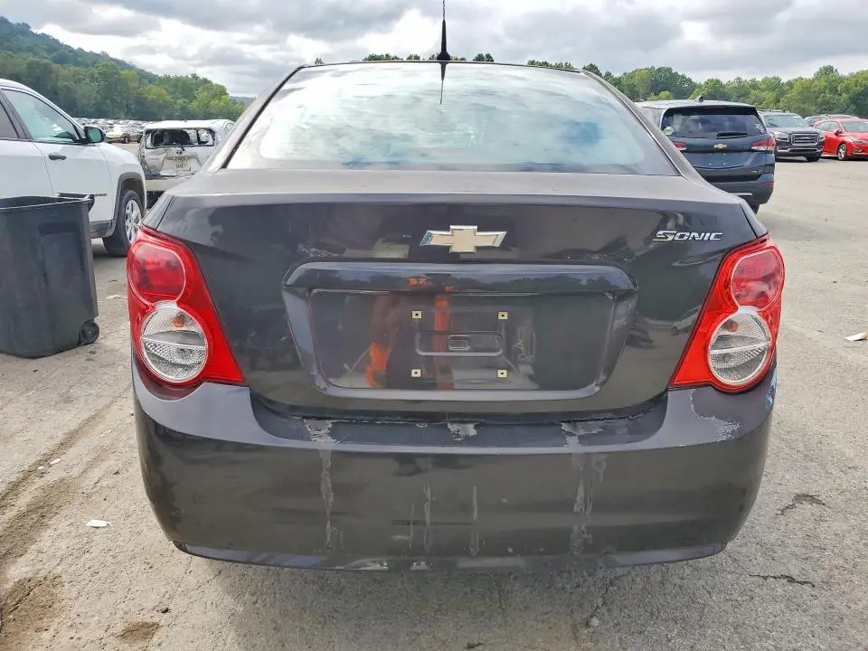 2013 CHEVROLET SONIC LS  