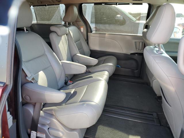 2018 TOYOTA SIENNA XLE