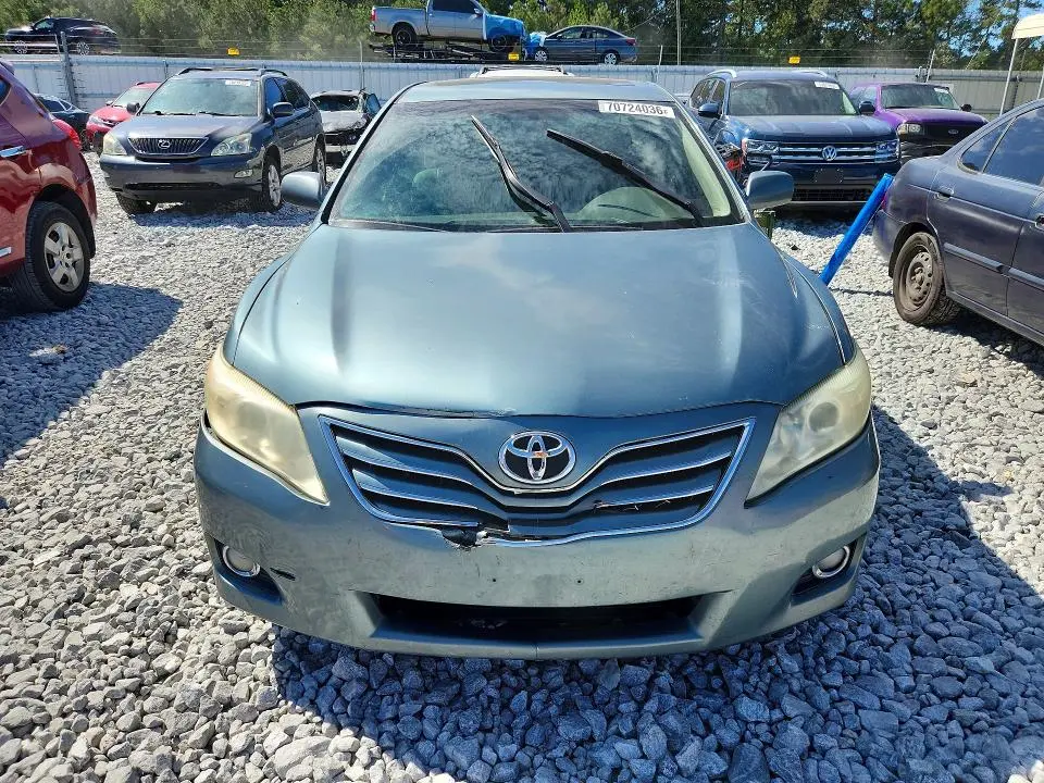 2010 TOYOTA CAMRY XLE  