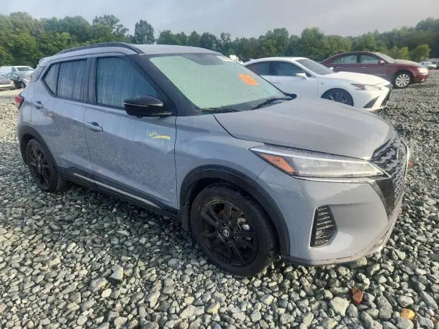 2021 NISSAN KICKS SR  