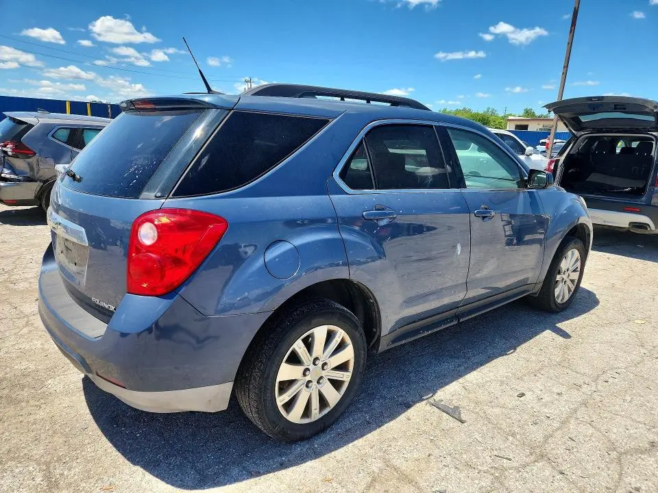2011 CHEVROLET EQUINOX LT  