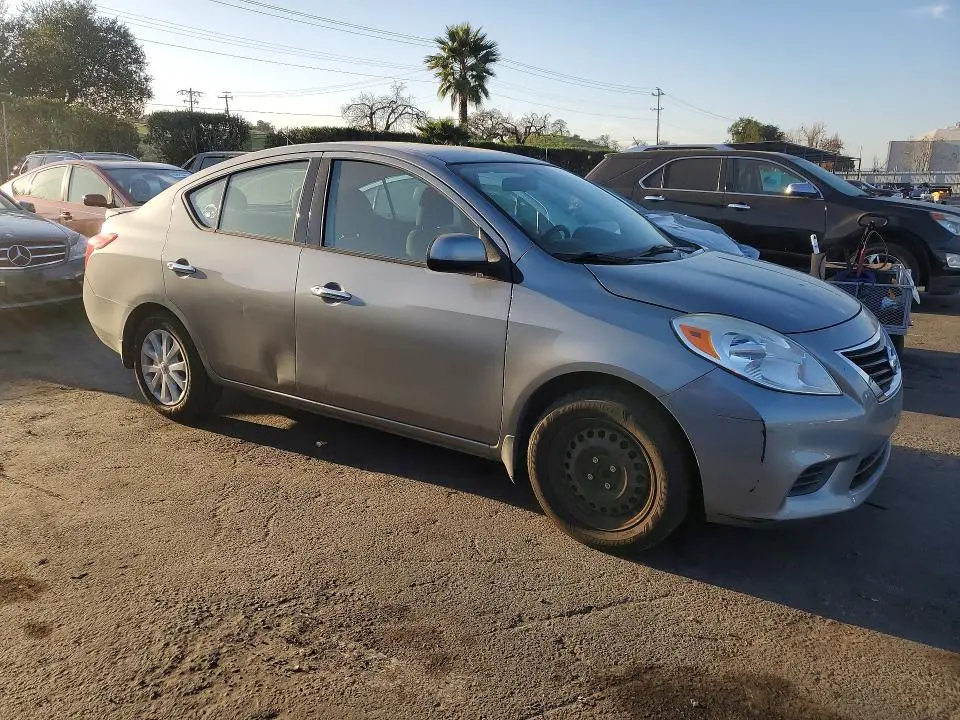 2014 NISSAN VERSA S  
