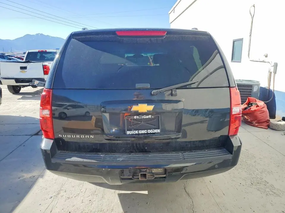 2013 CHEVROLET SUBURBAN K1500 LT  