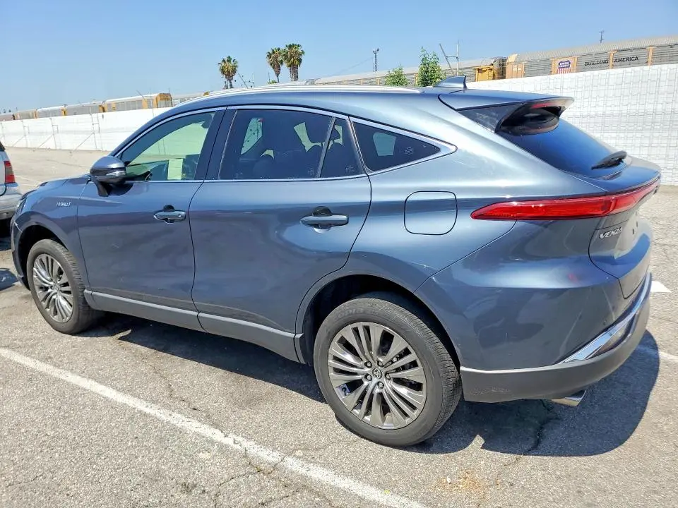 2021 TOYOTA VENZA XLE  