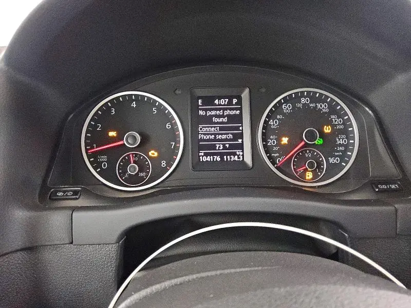 2014 VOLKSWAGEN TIGUAN S  
