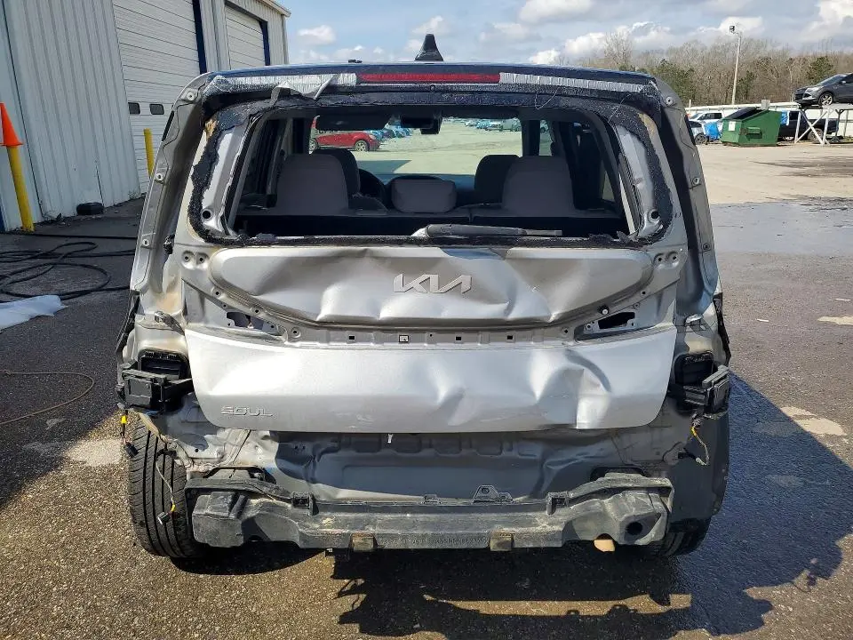 2023 KIA SOUL LX  