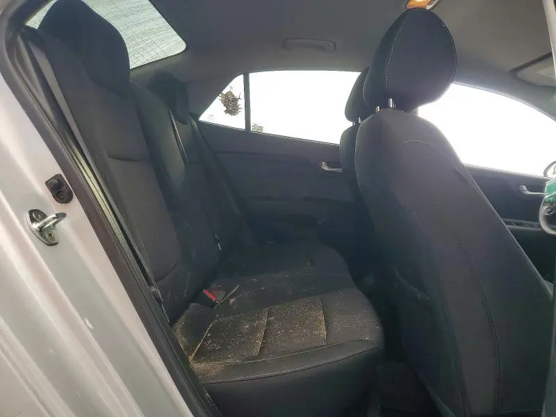 2022 KIA RIO LX  