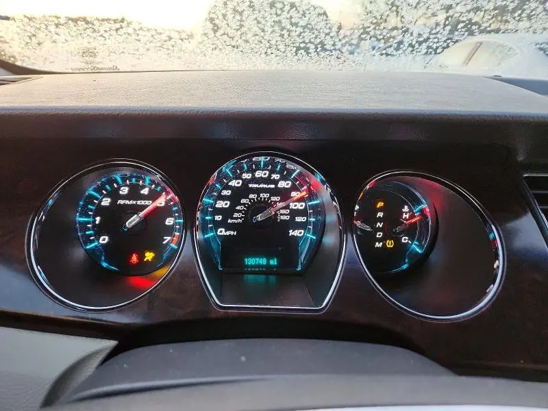 2011 FORD TAURUS SEL  