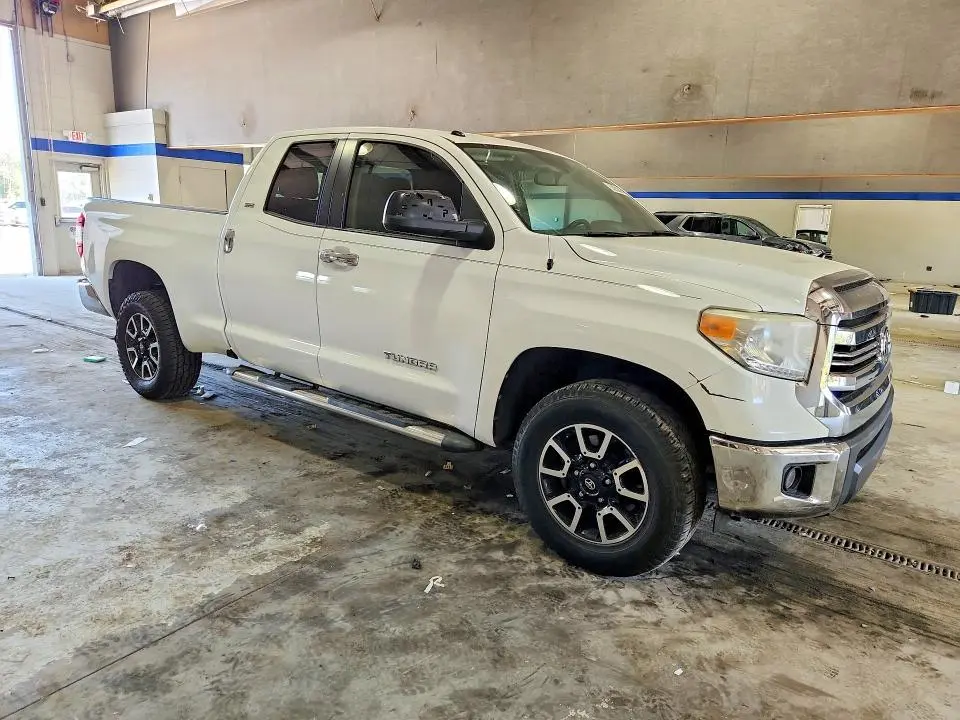 2016 TOYOTA TUNDRA   