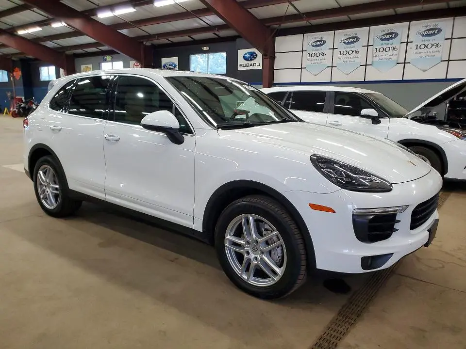 2015 PORSCHE CAYENNE S  