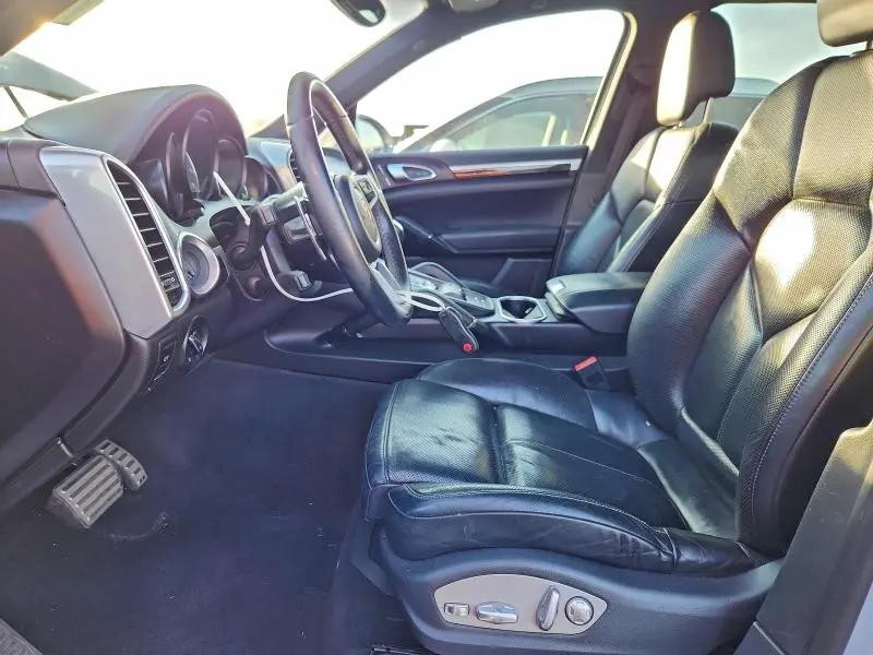 2017 PORSCHE CAYENNE SE HYBRID PLATINUM  