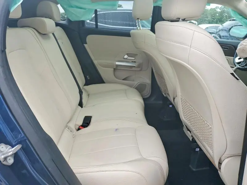2021 MERCEDES-BENZ GLA 250  