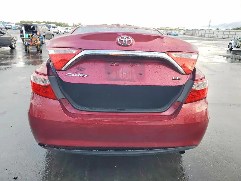 2015 TOYOTA CAMRY LE  