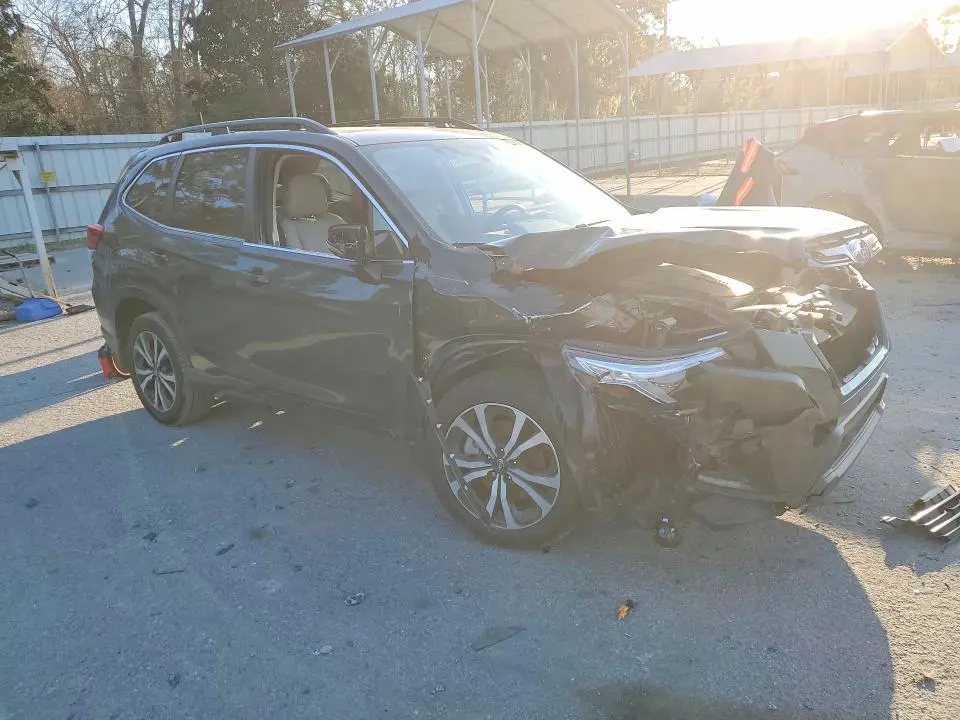 2022 SUBARU FORESTER LIMITED  