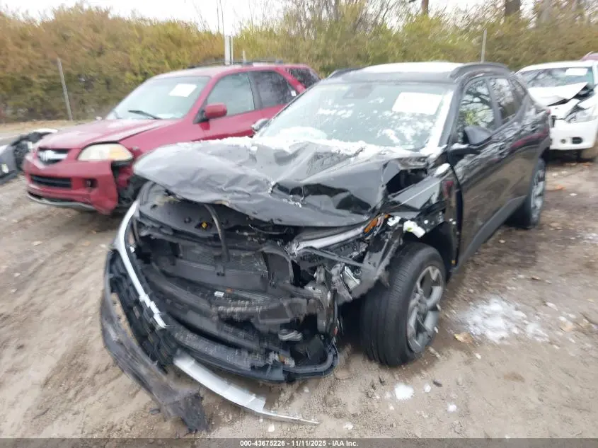 2025 CHEVROLET TRAX FWD LT