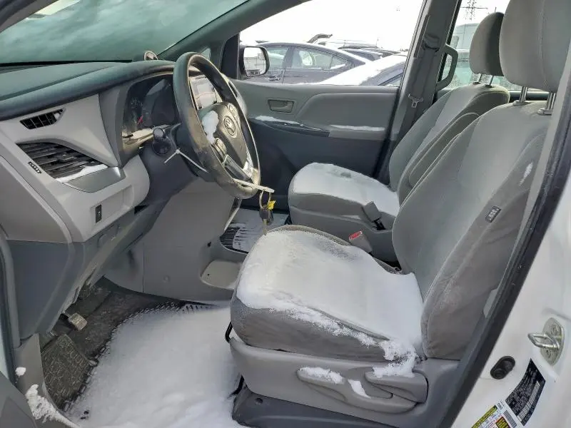 2015 TOYOTA SIENNA   