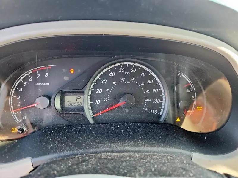 2011 TOYOTA SIENNA LE  