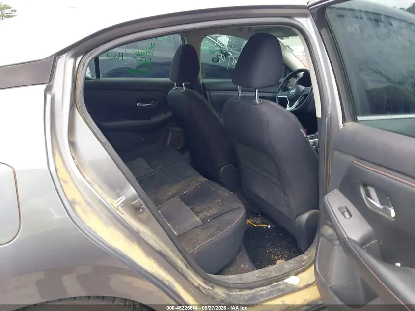 2021 NISSAN SENTRA SR XTRONIC CVT