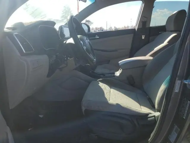 2021 HYUNDAI TUCSON SE  