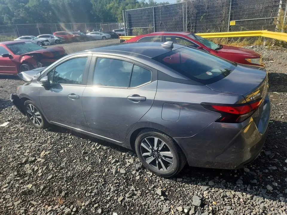 2021 NISSAN VERSA SV  