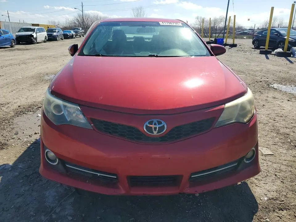 2014 TOYOTA CAMRY SE  