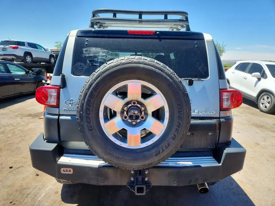 2010 TOYOTA FJ CRUISER BASE  