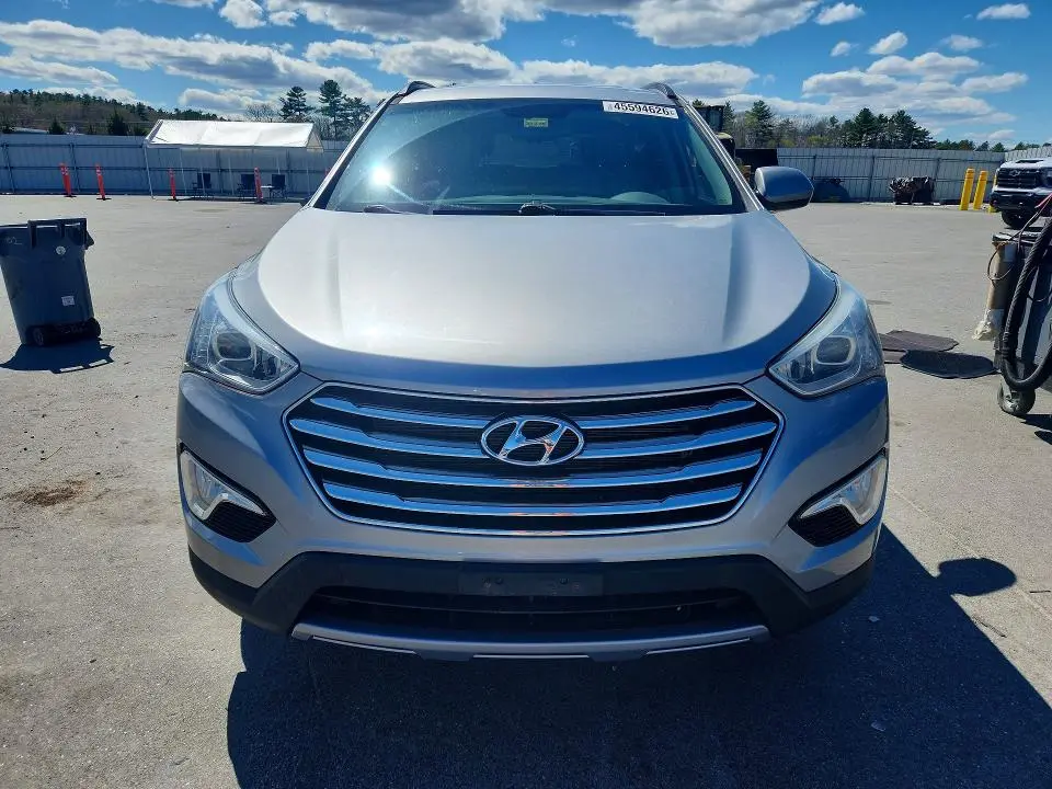 2016 HYUNDAI SANTA FE SE  