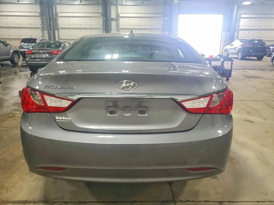 2013 HYUNDAI SONATA GLS  