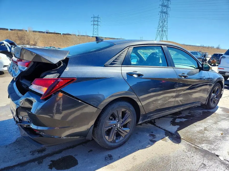 2022 HYUNDAI ELANTRA SEL  