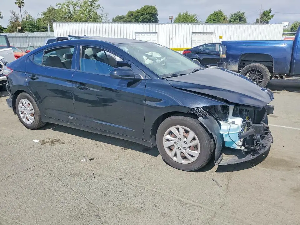 2018 HYUNDAI ELANTRA SE  
