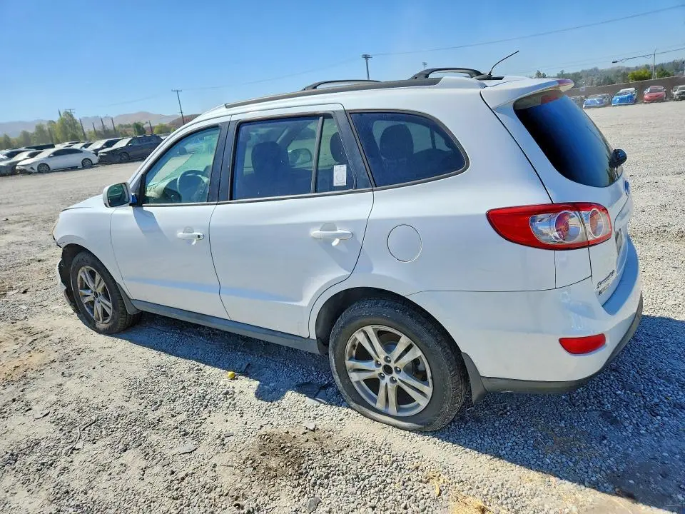 2012 HYUNDAI SANTA FE SE  