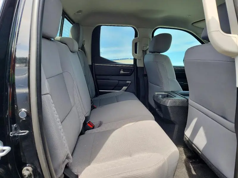 2023 TOYOTA TUNDRA SR5  