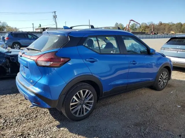 2024 NISSAN KICKS SV  