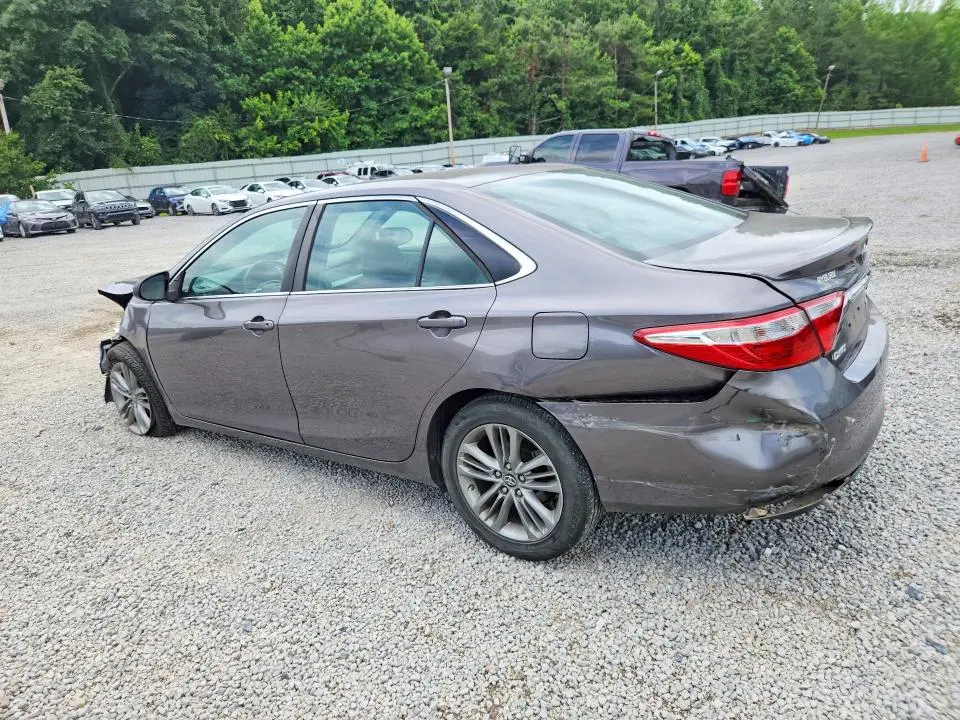 2017 TOYOTA CAMRY SE  