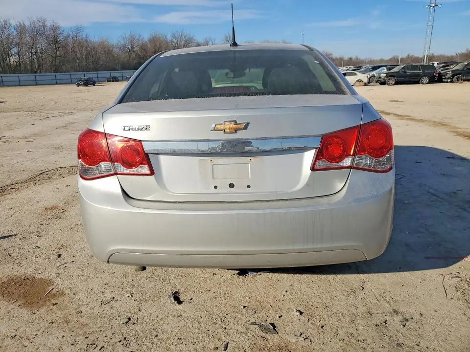 2012 CHEVROLET CRUZE LS  