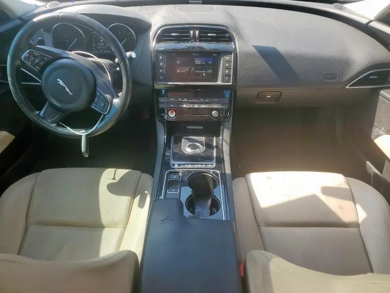 2017 JAGUAR XE PREMIUM  