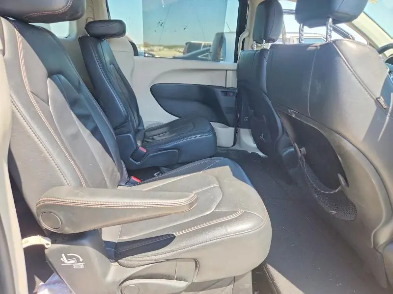 2017 CHRYSLER PACIFICA TOURING L  