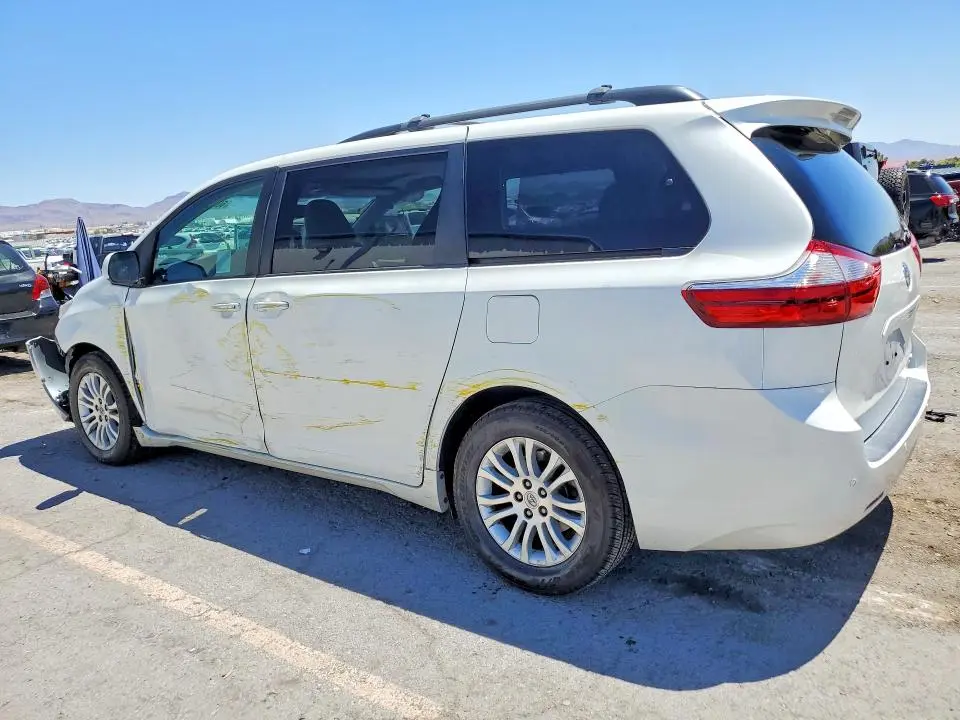 2017 TOYOTA SIENNA XLE 8-PASSENGER  