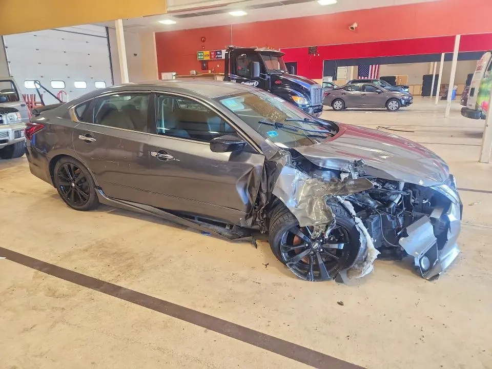2017 NISSAN ALTIMA 2.5 SR  