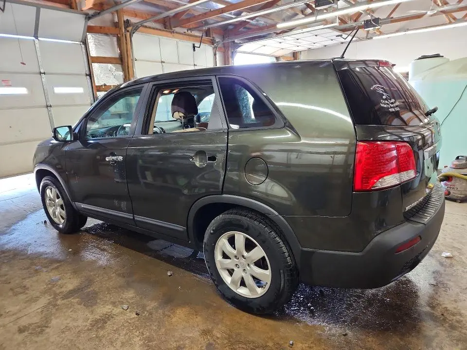 2012 KIA SORENTO LX  