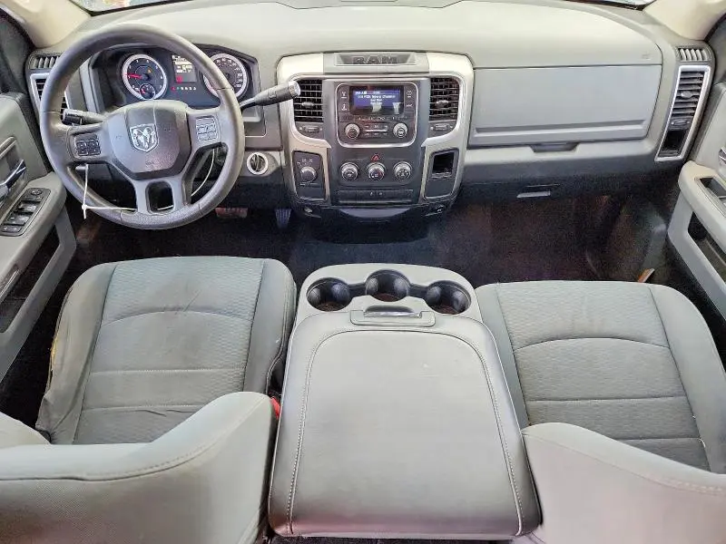 2013 RAM 1500 SLT  